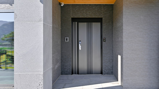 Renforcer la structure avec des portes blindées